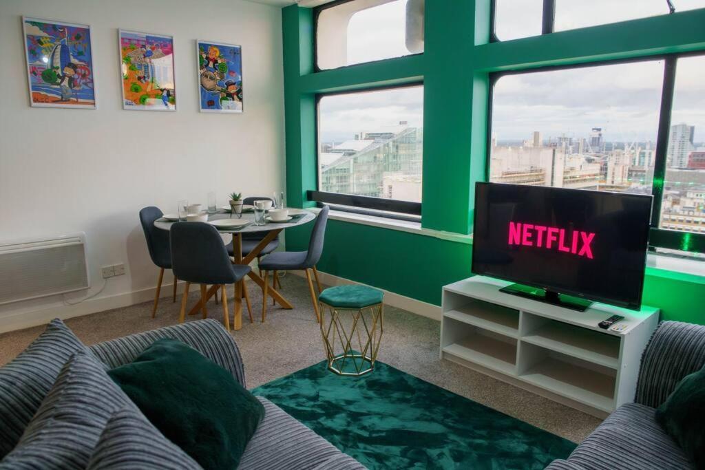 Manchester City Centre Apartment, Skyline View 外观 照片